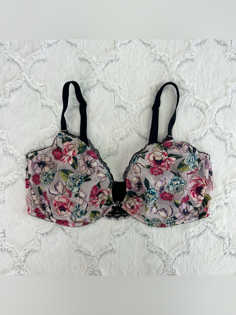 Victoria’s Secret Floral Lace Mesh Very Sexy Low Cut Demi Bra Size 38DD